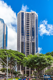 PauahiTower by Phil Uhl